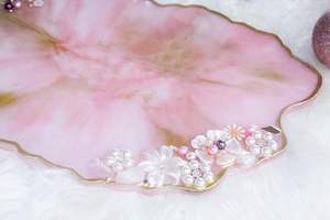 Plateau de vanité multifonctionnel en résine à motif végétal Art Déco Blossom Pearl pour mariage - Product Image 5