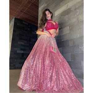 Lehenga choli ชุดปาร์ตี้ออกแบบโดยดีไซเนอร์สำหรับผู้หญิง - Product Image 1