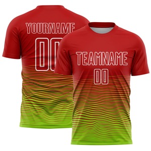 เสื้อฟุตบอลแบบซับลิเมชั่นสีแดงเขียวไล่เฉด แขนสั้น คอกลม สำหรับผู้ชาย ทรงแอธเลติก พิมพ์ชื่อทีมได้ - Product Image 2