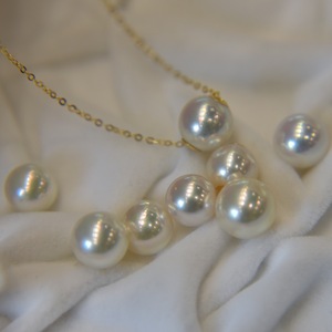 Collier en perles de mer naturelles Akoya, polyvalent, classique, pendentif en or 18 carats, lumière miroir, collier de route, en provenance du Japon - Product Image 3