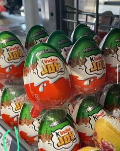 ช็อกโกแลตไข่ KinderJoy พรีเมียมธีม Minecraft พร้อมของเล่นข้างใน ขนมเซอร์ไพรส์สำหรับเด็ก แพ็คใหญ่จากโรงงานโดยตรงจากเยอรมนี - Product Image 1