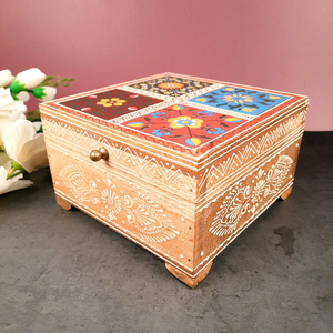 Caja de joyería de madera con acabado antiguo, impresa y con incrustaciones de hueso, organizador de lujo hecho a mano para cosméticos, joyas y accesorios. - Product Image 1