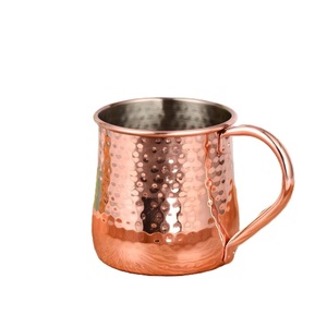 Taza de cobre con acabado martillado y asa para servir bebidas, artículos de bar para el hogar, presentación creativa, taza para servir bebidas - Product Image 3
