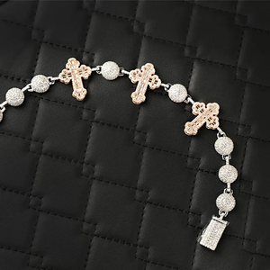 Bracelet religieux en diamants plaqué or 18 carats, design croix, diamants naturels taille brillant ronde couleur G, bijoux unisexe à vendre - Product Image 2