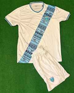 Ensemble de vêtements de football, uniformes, nouveau design, maillot de football pour hommes, maillots de football en polyester à séchage rapide, ensemble de maillots de football en gros et personnalisés - Product Image 1