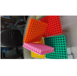 Support de tubes à essai en plastique pour laboratoire, pour la collecte, le stockage, l'organisation et la manipulation efficace des échantillons - Product Image 1