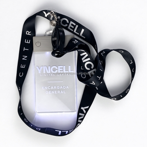 MOQ 100 piezas, tarjeta de identificación LED personalizada con luz, carrete retráctil, logotipo impreso por transferencia térmica, correa para el cuello para eventos - Product Image 1