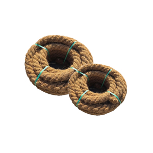 Cuerda de fibra de coco resistente a la intemperie para uso en exteriores y que mantiene su resistencia en condiciones húmedas como cuerda de fibra natural. - Product Image 1