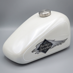 Urna Funeraria de Aluminio para Cenizas Humanas, Estilo Vintage, con Diseño de Tanque de Combustible de Motocicleta Rojo, Logotipo de Ala y Detalles Azules, para Decoración - Product Image 2