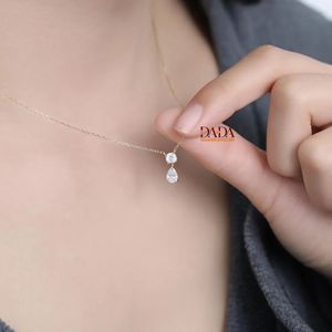 Collier Goutte de Poire avec Pendentif Diamant Rond et en Forme de Larme, Bijou Fin Minimaliste et Élégant pour Femme, Délicat au Quotidien - Product Image 1