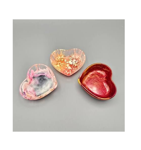 Juego de 3 Tazones de Resina Epoxi con Forma de Corazón, Diseño Brillante, Romántico, para Regalo de Boda - Product Image 1
