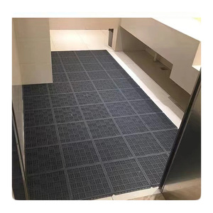 Tapis de sol en plastique souple antidérapant à emboîtement pour salle de bain et douche - Product Image 1