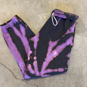Conjunto Deportivo Personalizado Unisex Morado Tie Dye, Sudadera con Capucha y Pantalones Jogger 100% Algodón, Estilo Vintage Lavado Ácido - Product Image 3