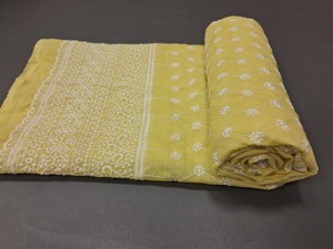 Tela de Algodón Amarillo Premium de Alta Demanda con Bordado Schiffli - Material con Diseño Floral Blanco y Borde Étnico Multicapa Pesado - Product Image 1