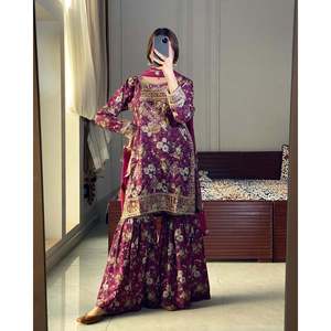 Hermoso conjunto de salwar kameez de poliéster con top, pantalón y dupatta para fiestas - Product Image 3