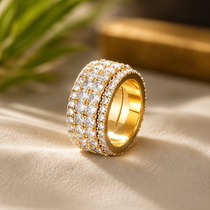 Anillo de Compromiso Unisex con Cuatro Líneas de Diamantes Redondos, Chapado en Oro Blanco de 14K, con Moissanita Engastada en Puntas, Joyería de Aniversario - Product Image 4