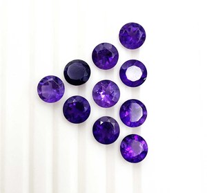 Natural African Amethyst Round Cut Shape Loose Gemstone Sizes 3-10 MM , Purple Semi-Precious Stone for Jewelry Making - Product Image 1