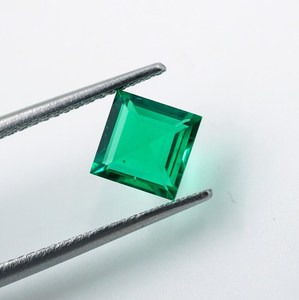 พลอยมรกต HAYAAT GEMS 1.00 กะรัต ทรงสี่เหลี่ยม สีเขียว ขนาด 6x6x3 มม. สำหรับทำเครื่องประดับ - Product Image 1