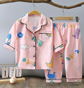 Pyjama d'été pour filles, imprimé dessin animé, manches courtes, ensemble de vêtements de nuit boutonnés, couleurs rose, bleu, blanc - Product Image 1