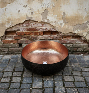Lavabo de salle de bain en cuivre fait main bicolore, extérieur noir mat, intérieur or rose, lavabo en cuivre de luxe, moderne et décoratif - Product Image 3