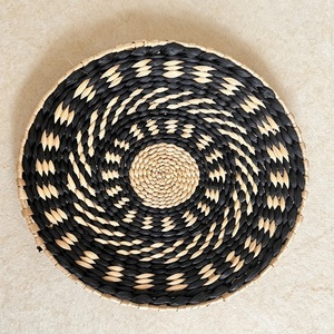 Décoration murale rustique bohème en rotin et paille Hemasa Fashions, ornement suspendu tissé à la main en fibres naturelles, motif floral - Product Image 6