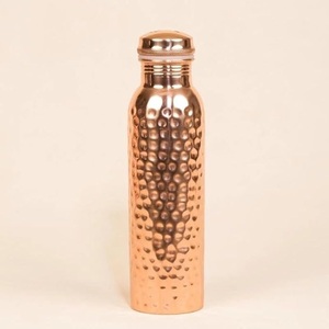 ขวดน้ำทองแดงขัดเงาแบบสวยงาม งานฝีมืออินเดียแท้ๆ กระติกน้ำโลหะ - Product Image 2