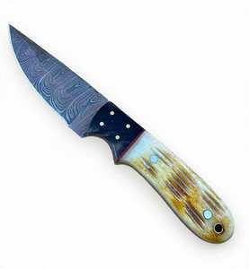Couteau de camping premium en acier damas à motif échelle, outil utilitaire avec manche en corne et os - Product Image 6