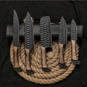Ensemble de couteaux de chef vintage écologiques en acier au carbone forgé à la main, 5 pièces, couteaux de cuisine faits à la main avec revêtement antiadhésif et manche en bois - Product Image 3