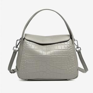 Sac à main élégant en cuir gaufré croco gris de qualité supérieure avec poignée supérieure et bandoulière pour femme, véritable fermeture éclair, résistant à l'eau, tendance - Product Image 1