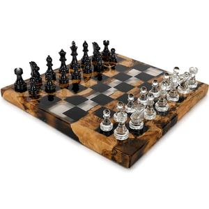 Jeu d'échecs de luxe haut de gamme fait main en bois et résine, pièces noires transparentes, emballage durable pour un jeu élégant - Product Image 2