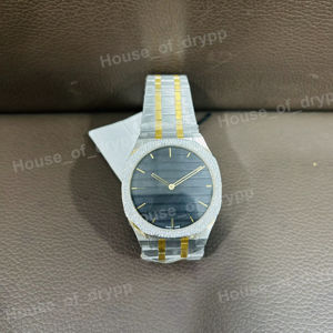 Montre automatique en acier inoxydable avec cadran squelette, sertie de diamants Moissanite VVS et design de luxe affirmé - Product Image 1