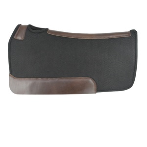 Tapis de selle en feutre de laine noire de qualité supérieure, avec dos renforcé en cuir, résistant aux chocs, antidérapant et respirant pour l'équitation - Product Image 1