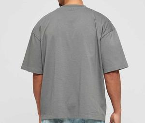 เสื้อยืดผู้ชายทรงโอเวอร์ไซส์ สีเทาล้วน ผ้าฝ้าย แขนสั้น คอกลม ทรงลำลอง ผ้าเจอร์ซีย์ถัก ความยาวปกติ ดีไซน์เรียบ - Product Image 2