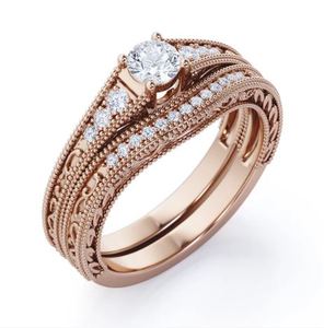 Ensemble de bagues de mariage et de fiançailles en argent 925 plaqué or rose, serti de moissanite à taille profilée et à griffes, style filigrane vintage, 0,8 carat, courbé - Product Image 3
