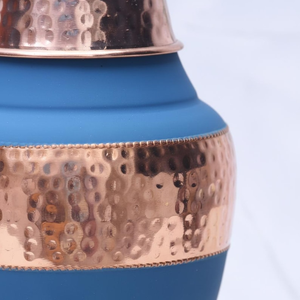 Pot en cuivre pur Venus avec verre intégré, bleu soyeux, 1400 ml, bouteille d'eau ayurvédique, design artisanal haut de gamme en cuivre - Product Image 5