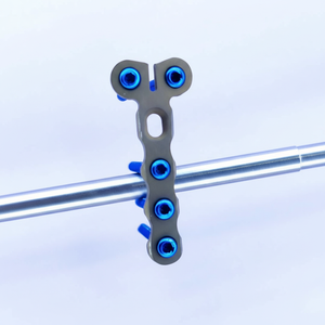 แผ่นล็อคทีขนาดเล็กสำหรับสัตว์ 2.0 มม. 4-8 รู และสกรู LCP ชุด 82 ชิ้น ไทเทเนียม - Product Image 1