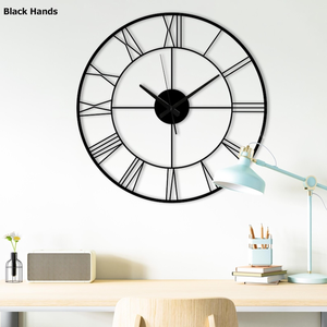 Reloj de Pared Moderno de Metal con Diseño de Números Romanos, Manecillas Negras, Redondo, Decorativo, para Hogar u Oficina - Product Image 1