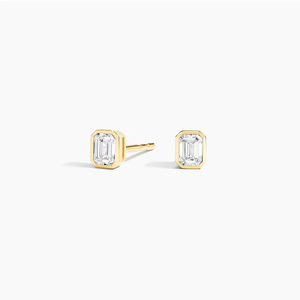 Boucles d'oreilles en diamant taille émeraude en or jaune, style classique, pour femme, à porter au quotidien - Product Image 5