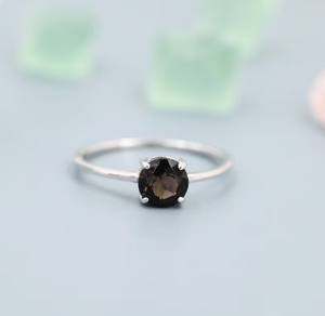 แหวนควอตซ์สโมคกี้แท้ 1 กะรัต ตัวเรือนเงินแท้ แหวนควอตซ์สโมคกี้เจียระไนแบบธรรมชาติ แหวนซ้อนกันได้ - Product Image 4