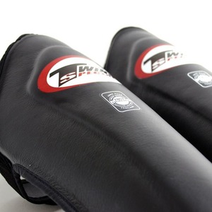 Espinilleras Twins Negras Personalizadas para Muay Thai y Kick Boxing, 100% Cuero Genuino de Alta Calidad, Protección para Entrenamiento y Sparring - Product Image 6