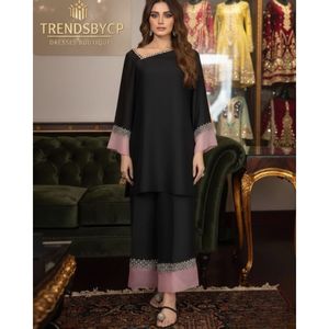 Salwar Kameez pakistanais pour femmes, création de designers |   Costume indien noir pour occasions spéciales, pour l'Eid et Diwali - Product Image 2