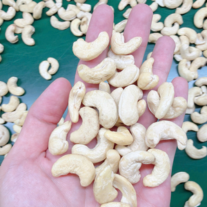 Venta al por mayor de granos de anacardo a granel SK1, SK2, SK3, nueces de anacardo SK, nueces Kaju, servicio SANTIGO 24/7 - Product Image 1
