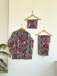 Conjunto de Pijama de Manga Larga con Estampado Animal, Cuello Camisero, 100% Algodón Tejido, Casual, Verano, Suave, Cierre de Botones - Product Image 1