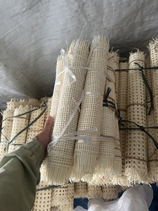 Rouleau de cannage en rotin blanchi 36 pouces / Maille ouverte pour réparation de chaises Usine de cannage en rotin au Vietnam 39 ANGLE - Product Image 5