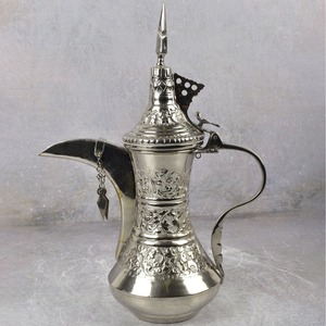 Traditional Dallah Coffee Server With Long Pouring Spout And Side Handle - Product Image 5