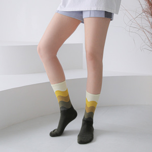 Calzini da donna Deeps Crew in cotone pettinato traspirante, stile classico, con stampa a lettere, lavorati a maglia, per tutte le stagioni - Product Image 2