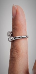 Anillo de Plata de Ley 925 con Diamante Cultivado en Laboratorio de Corte Pera de 1.3ct, Anillo Toi Et Moi con Bisel, Joyería Fina para Novia - Product Image 4