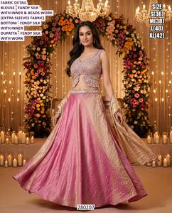 Lehenga Choli de Seda Bhandhani Noor Lavender Dream con Protección Solar y Secado Rápido, Traje Tradicional Largo hasta el Suelo para Bodas y Fiestas - Product Image 3