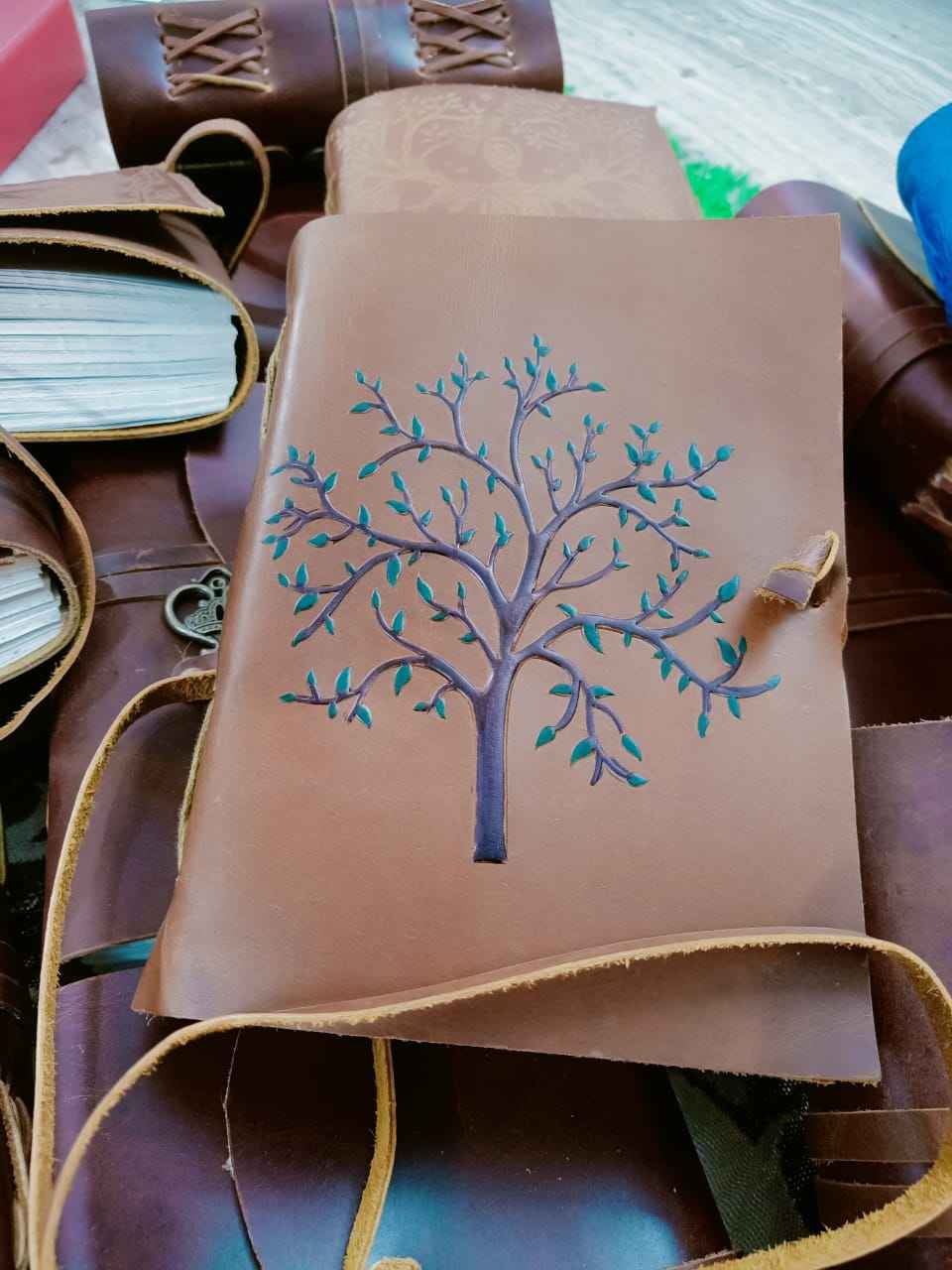 สีน้ำตาล