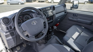 TOYO TA LA ND CRUISER LC79 SC DOUBLE CABINE 4 PORTES 4.0L Essence V6 Transmission Automatique OCCASION 2023 - Product Image 2